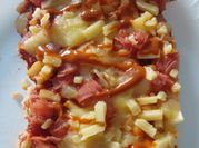 Una foto de pizza coliflor keto