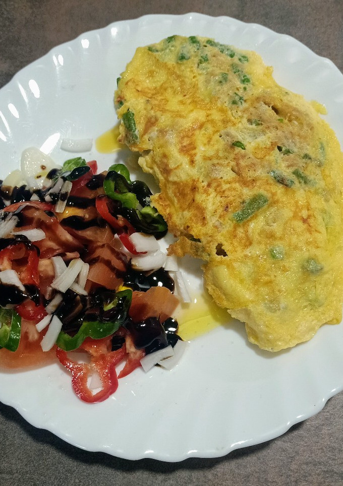 Una foto de Tortilla de atún y trigueros