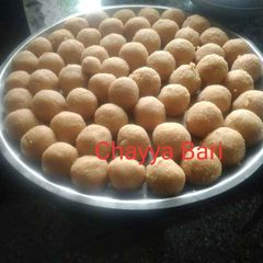 Suji Besan Laddu A picture of Suji Besan Laddu.