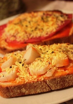Foto principal de Pizzetas de pan variadas