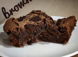 Foto principal de Brownie con galletas de chocolate
