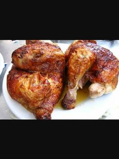 Una foto de Pollo al horno con ajos
