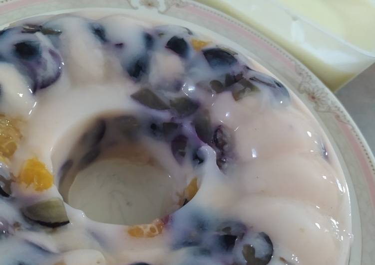 Puding susu buah