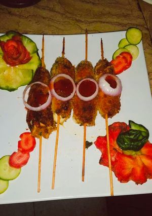 A picture of Chicken cheese skewers.