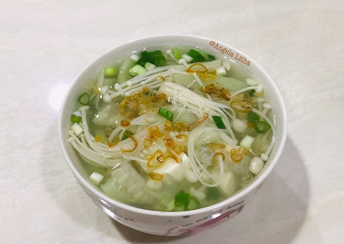 Sup gambas,tahu sutra dan jamur enoki