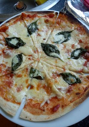 Foto resep Pizza super gampang! (Margherita Pizza)