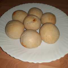 Una foto de Bollos de pan preñaos