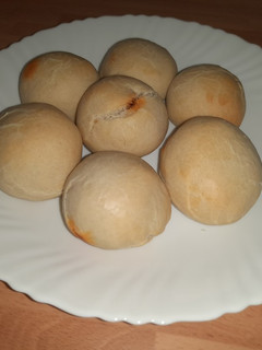 Una foto de Bollos de pan preñaos