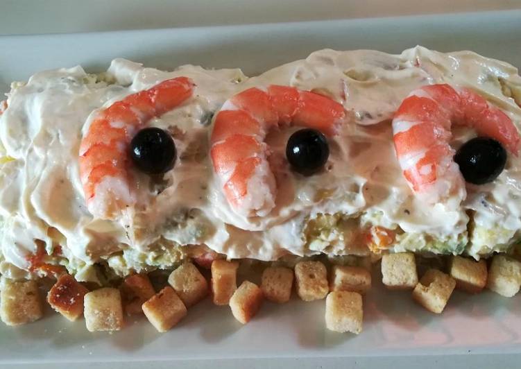 Ensaladilla de aguacate y langostinos
