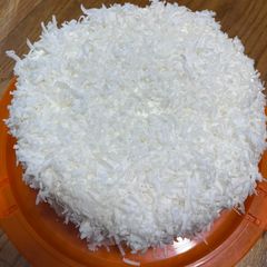 A picture of Coconut Cake.