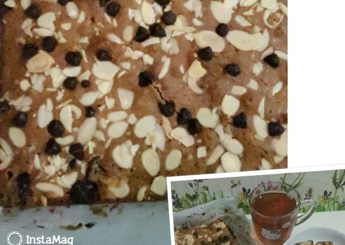 Cara Membuat 50. Choco Chip &amp;amp; Almond Blondie yang Sempurna