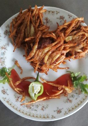 A picture of Lacha Chicken Pakora.