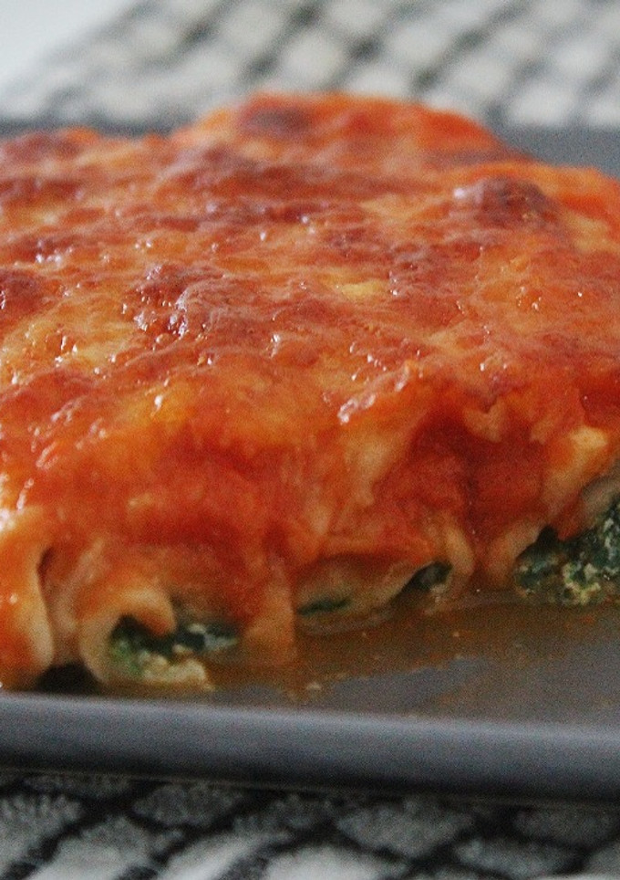 Una foto de Canelones rellenos de espinacas y ricotta
