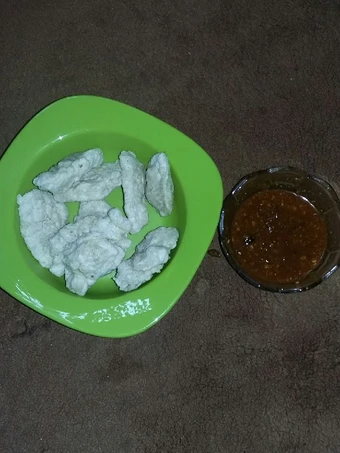 Langkah Mudah untuk Menyiapkan Resep Rujak cireng sambel petis yang Bikin Ngiler Anti Ribet, Bikin Ngiler