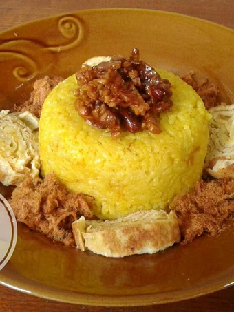 Cara Simple Membuat Resep  Nasi Kuning Praktis Magic Com yang Bisa Manjain Lidah, Menggugah Selera