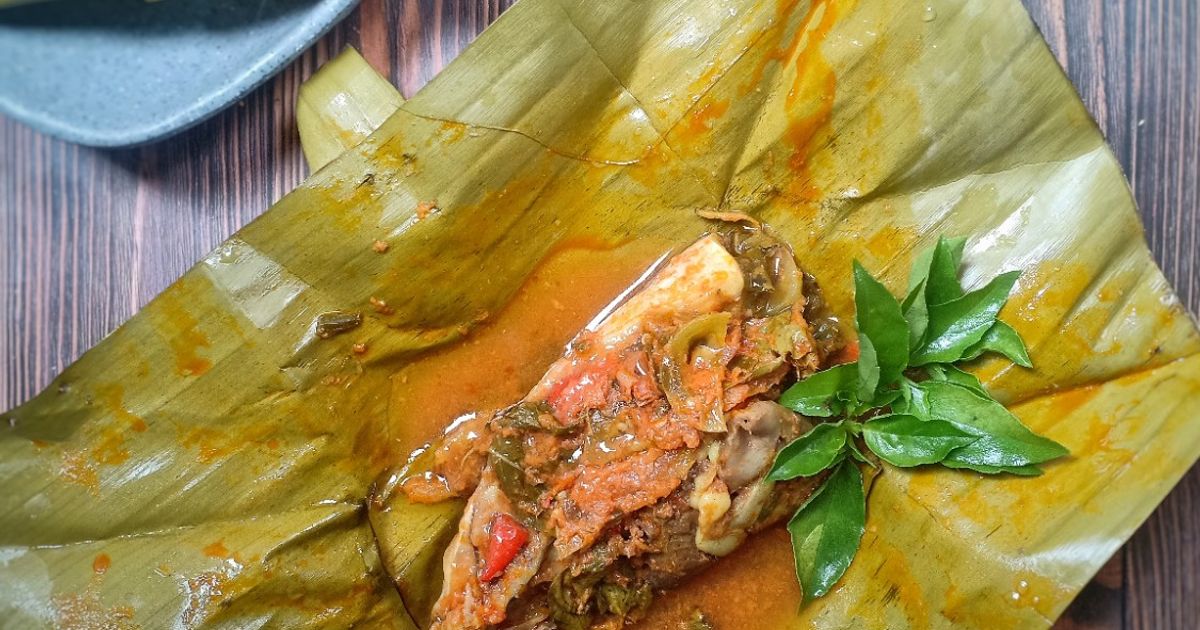 1002) Pepes Kepala Ikan Patin