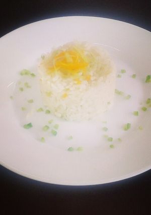 Una foto de Arroz blanco con pimientos y apio