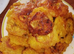 Una foto de Tostones maduros