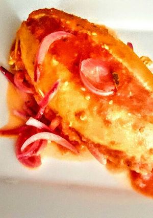 Una foto de Tortas ahogadas de tinga de pollo