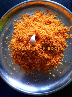 खोबरं-तिळाची चटणी (khobra tilachi chutney recipe in marathi) रेसिपी चे मुख्य फोटो