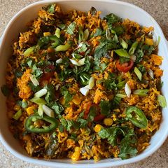 A picture of Leftover rice patra(colocasia).