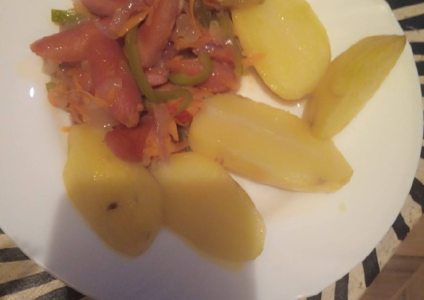 Baked potatoes with mini bite veggies