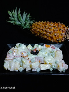 રશિયન સલાડ (Russian Salad Recipe In Gujarati) રેસીપી મુખ્ય ફોટો