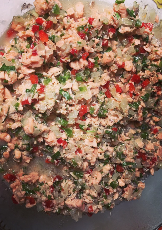 Una foto de Ceviche de salmón