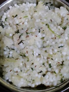साबूदाना खिचड़ी (sabudana khichdi recipe in Hindi) रेसिपी मुख्य फोटो