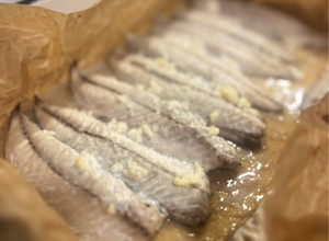 Foto principal de Caballa al horno con ajitos y limón