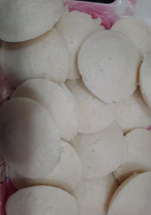 A picture of Idli.