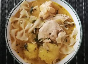 Una foto de Sopita de pollo