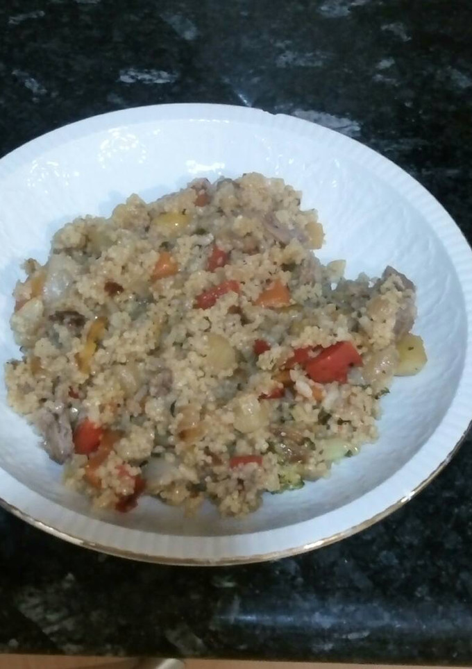 Una foto de Cous cous con cordero y arroz