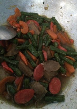 Foto resep Tumis kacang panjang, wortel campur sosis dan pentol
