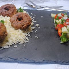 A picture of Persian meat patties with yellow split peas (Cutlet).