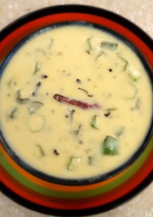 💐"ભીંડી મસાલા કઢી"(bhindi masala kadhi recipe in gujarati)(ધારા કિચન રસિપી)💐 રેસીપી મુખ્ય ફોટો