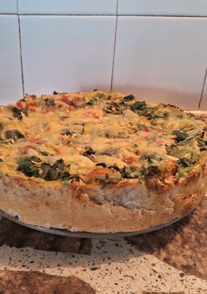 Una foto de Tarta alta y completa con verduras