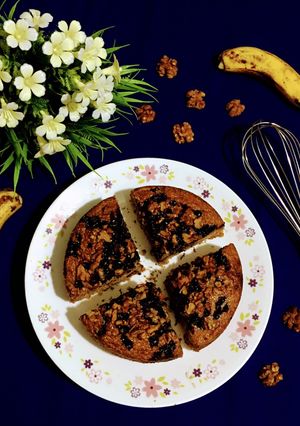 A picture of Walnut Banana Cake.