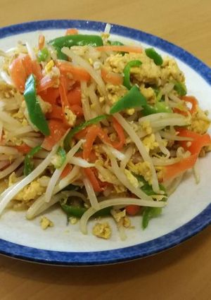 Foto resep Cah toge telur variasi paprika 🥗