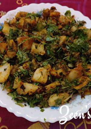 A picture of Dhaniya Aloo.