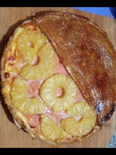 Una foto de Tarta chivito agridulce de ananá