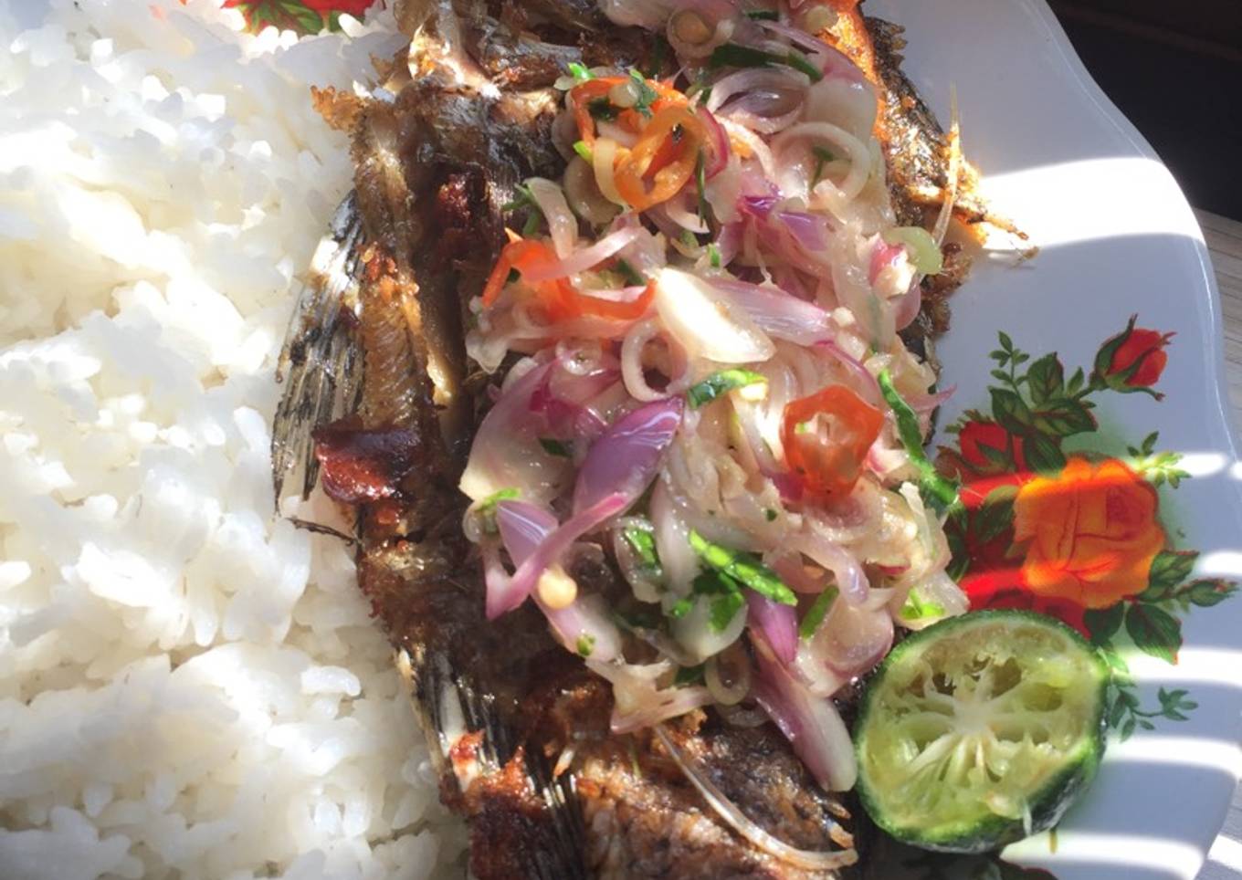 Ibu Mujay, Fred Sambal