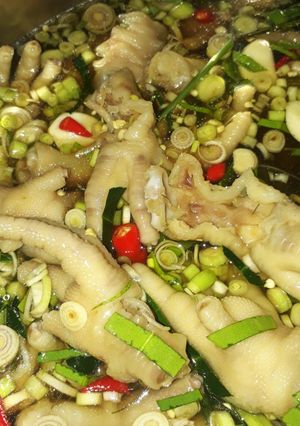 Hình của món Chân gà rút xương ngâm sả ớt.