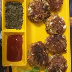 A picture of Rajma chaulai Rolls.