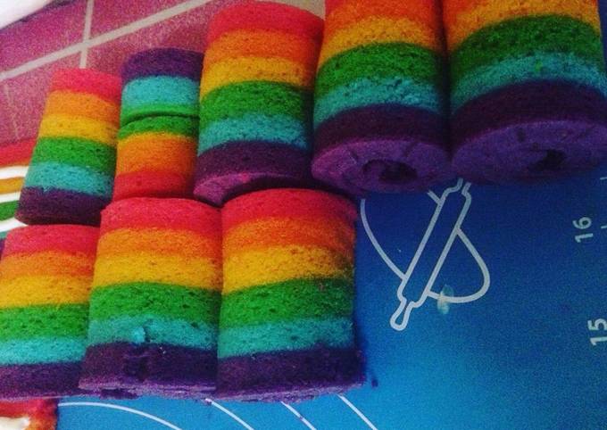 Mini rainbow roll cake