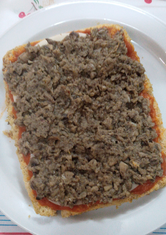 Una foto de Torta de champiñones con merluza