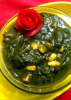 पालक कॉर्न ग्रेवी (Palak corn gravy recipe in hindi) रेसिपी मुख्य फोटो