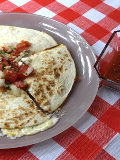 Una foto de Quesadilla de jamón y queso