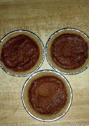 A picture of MINI GRAHAM CRACKER PUMPKIN PIES.