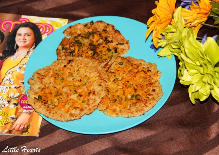Rava Carrot Uttappam / South Indian Style Grilled Semolina Pancakes Topped With Carrots